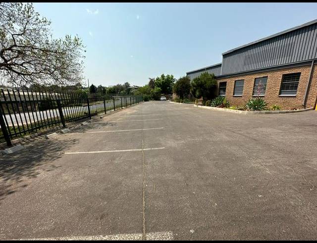 INDUSTRIAL PROPERTY TO RENT IN HALFWAY HOUSE